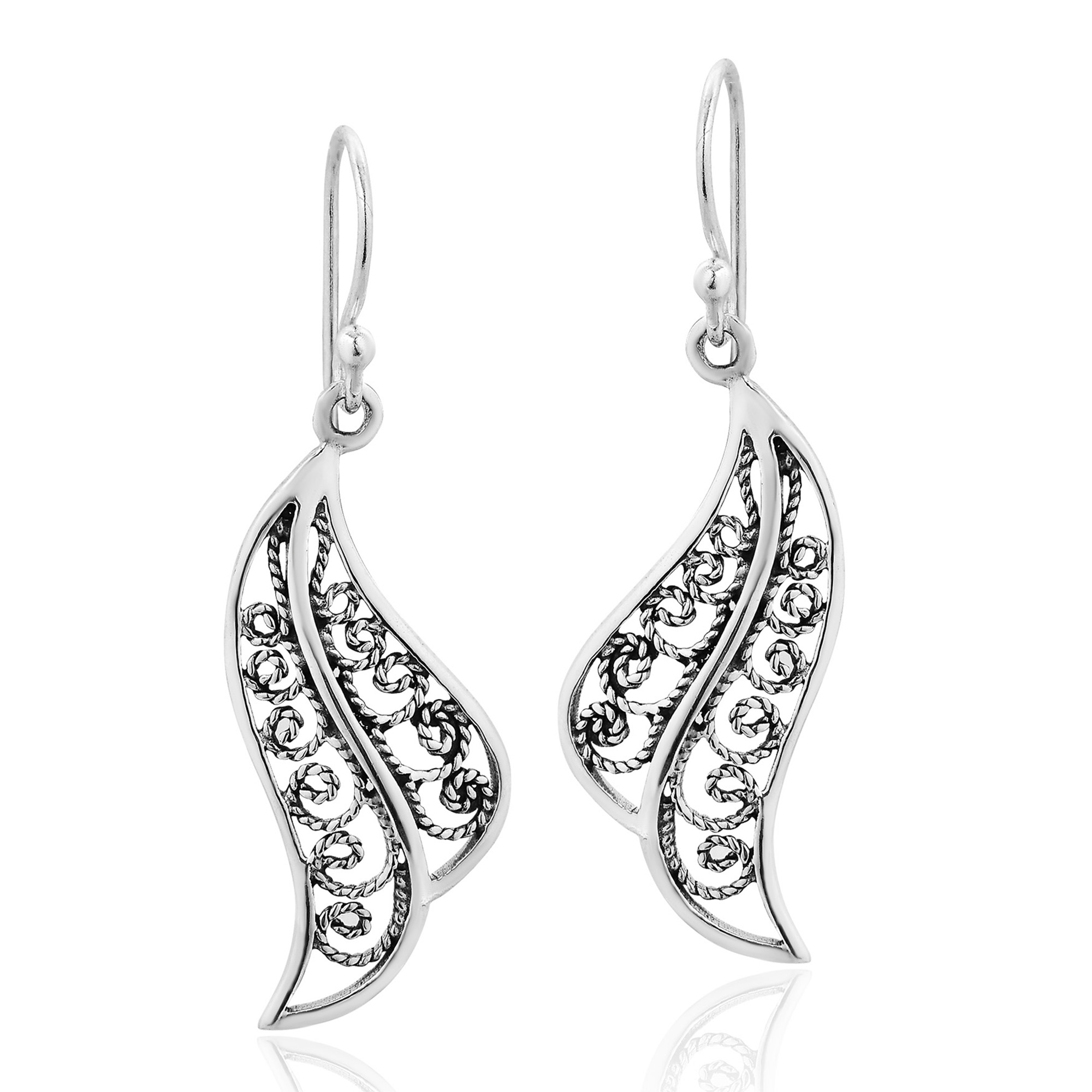 Vintage Swirl Dangle Leaf 925 Sterling Silver Earrings This Unique Nature Inspired Pair Of Earrings Will Definitely Look Amazing With Your Ensemble These Dangling Feature A Beautiful Leaf Design Which