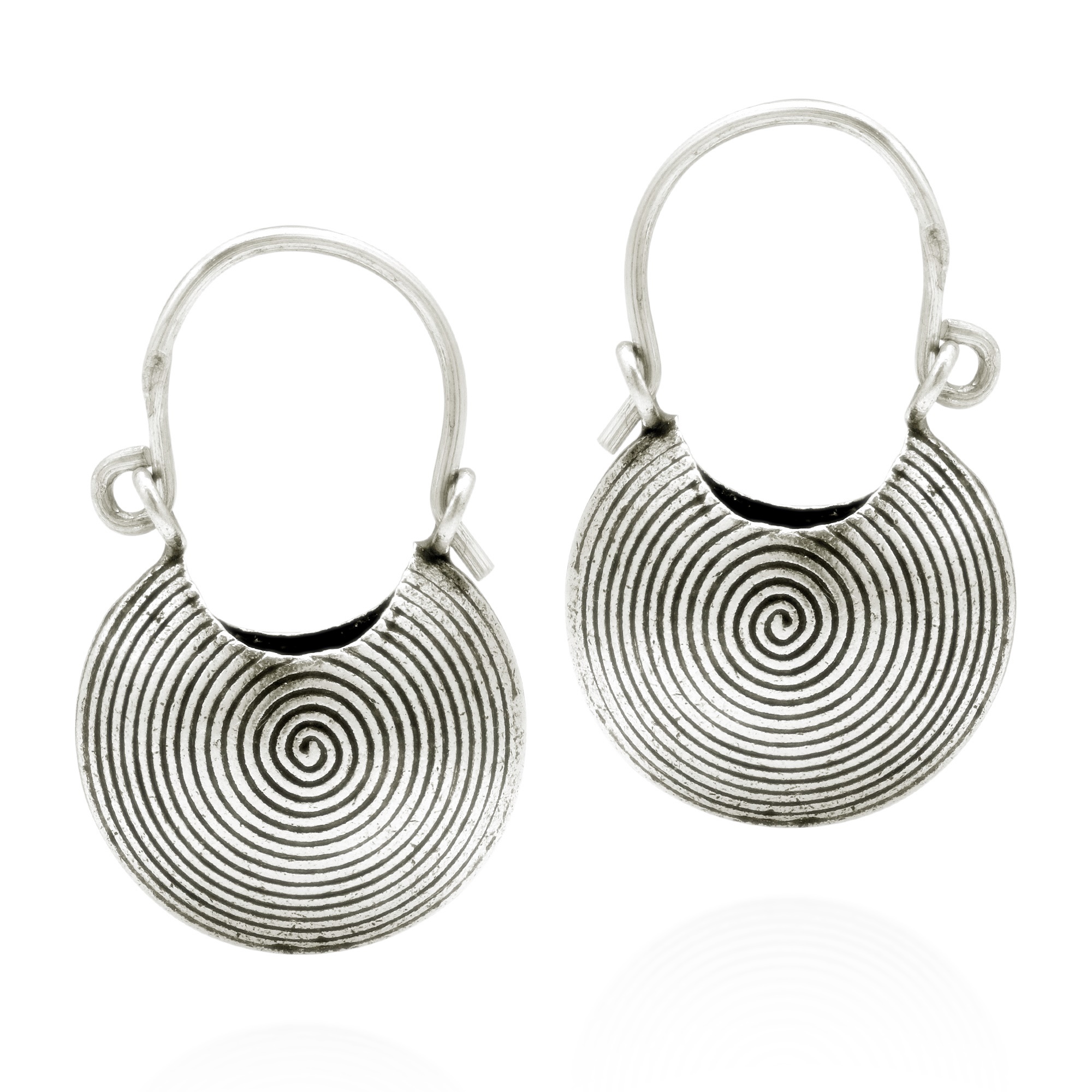 Hilltribe Handmade Spiral Print Basket Hoop Lock Silver Earrings Spirals Filled The Baskets With Hypnotic Elegance These Fashionable Earrings Were Crafted By Hand Thai Hill Tribe Pure Silver